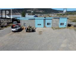 4135 Frizzi Road, Williams Lake, BC V2G5M4 Photo 17