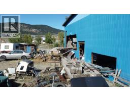 4135 Frizzi Road, Williams Lake, BC V2G5M4 Photo 11