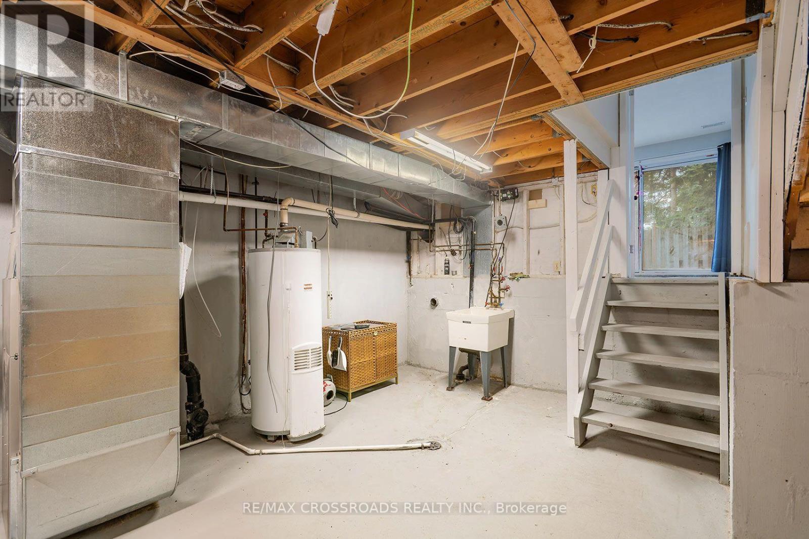#65 10 RODDA BOULEVARD - Image 33