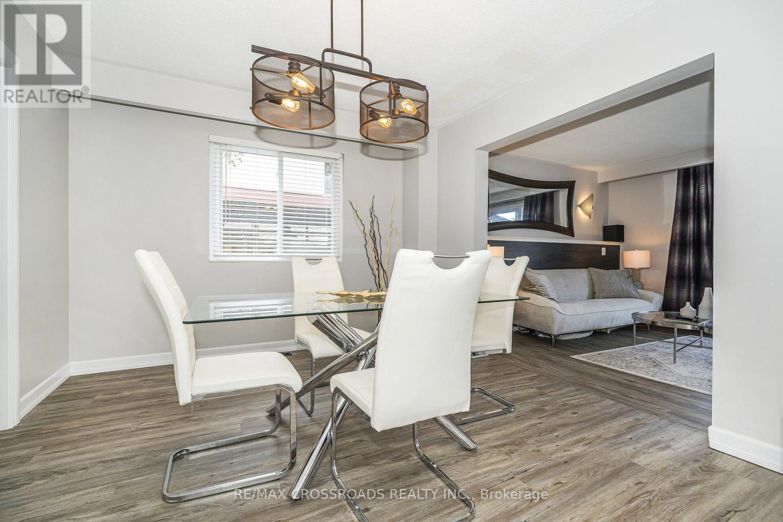 655 DODSWORTH CRESCENT - 10