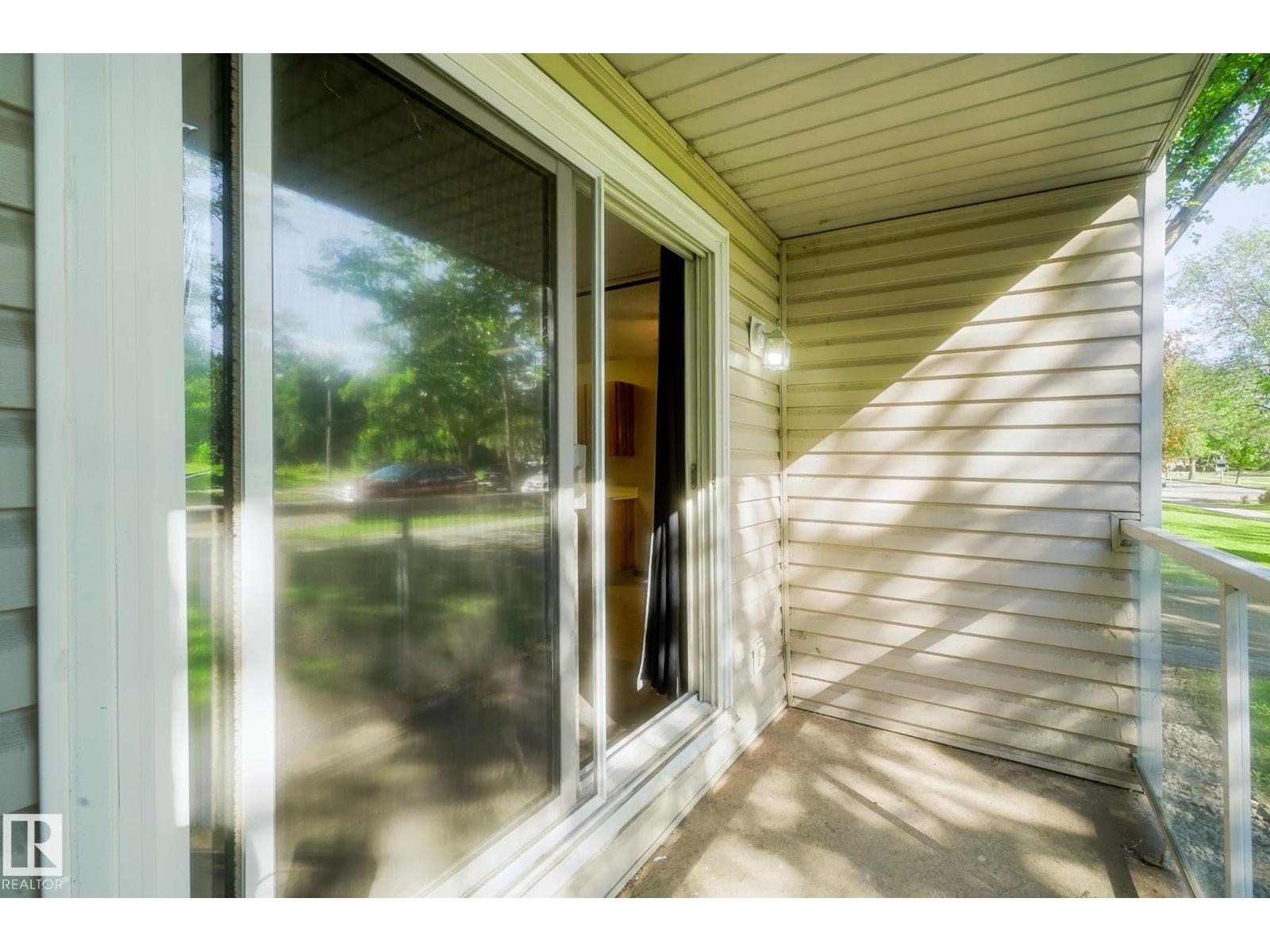 #101 10842 107 ST NW - 11