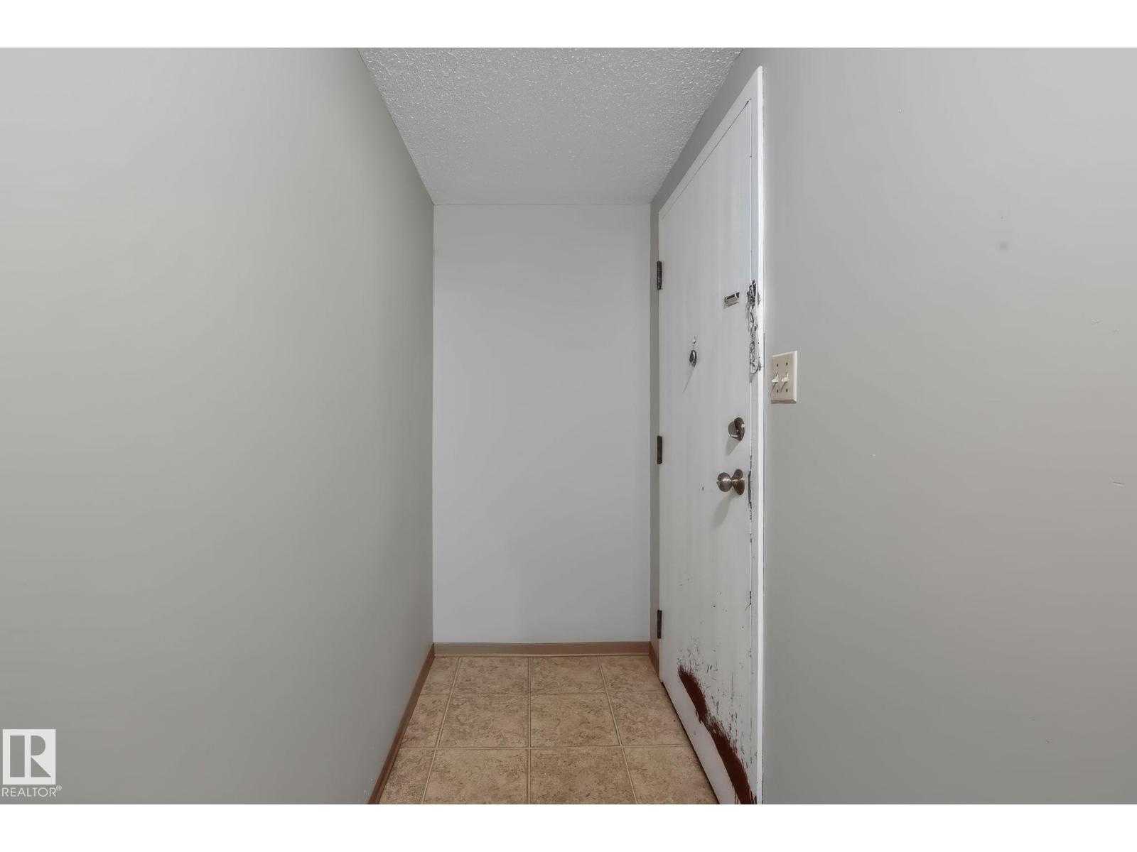 #101 10842 107 ST NW - Image 15