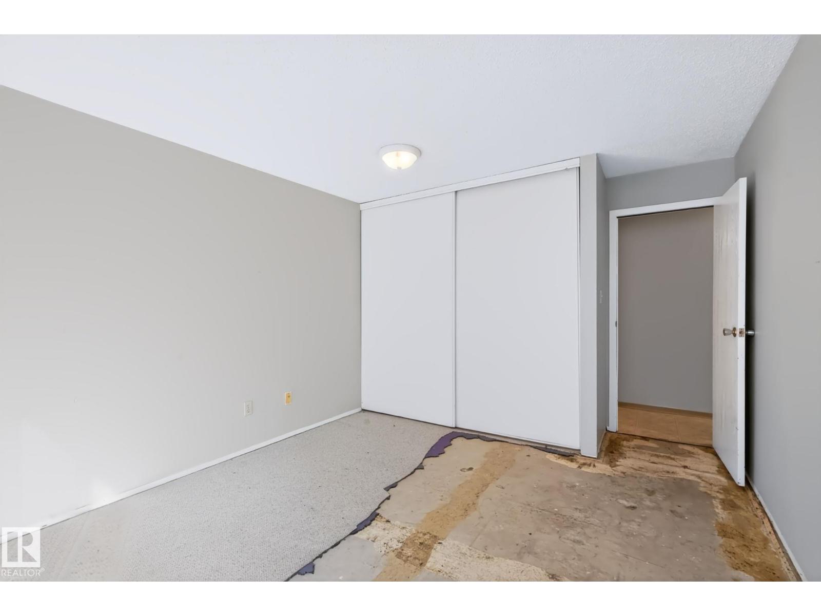 #101 10842 107 ST NW - Image 22