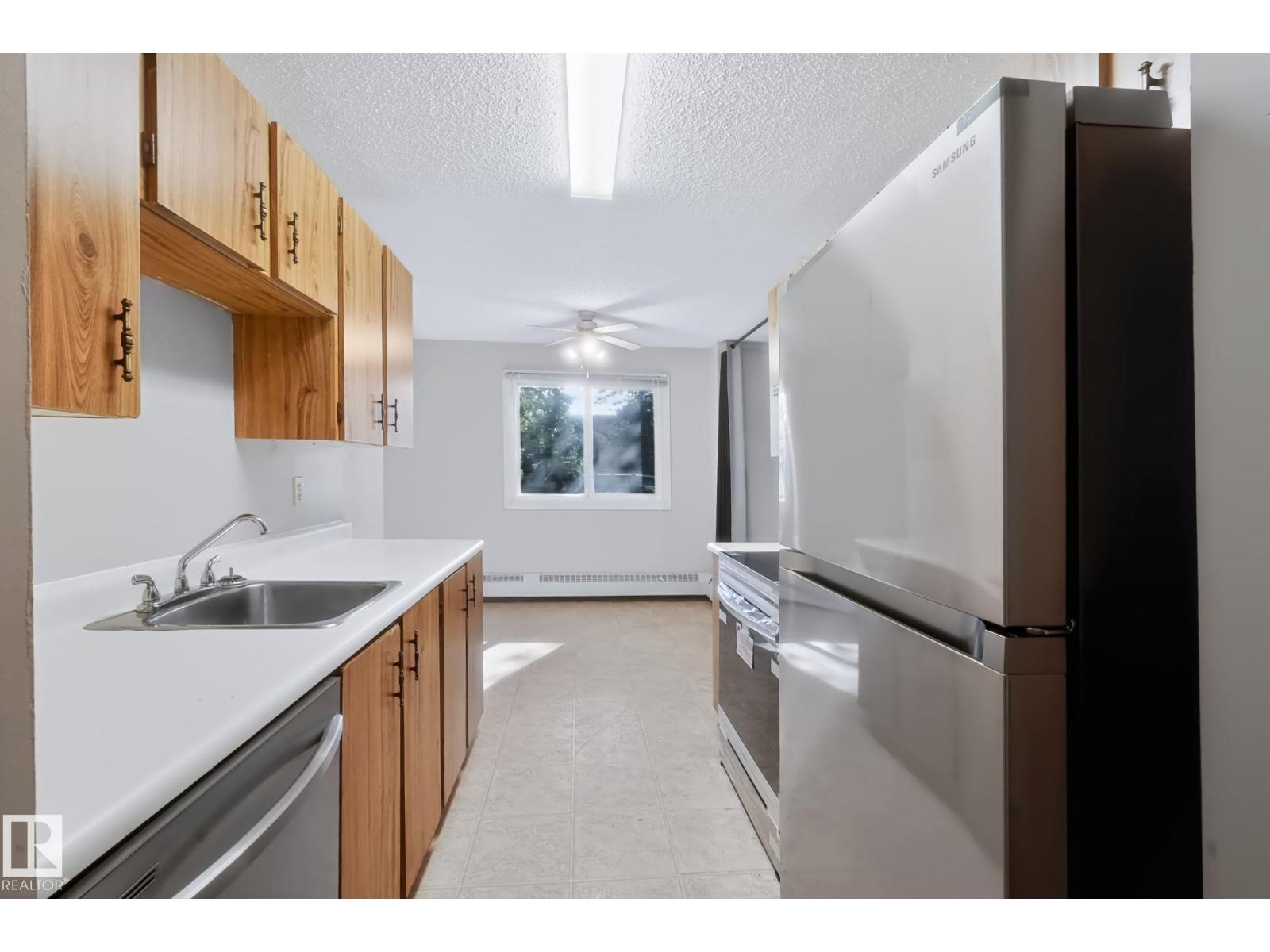 #101 10842 107 ST NW - Image 29