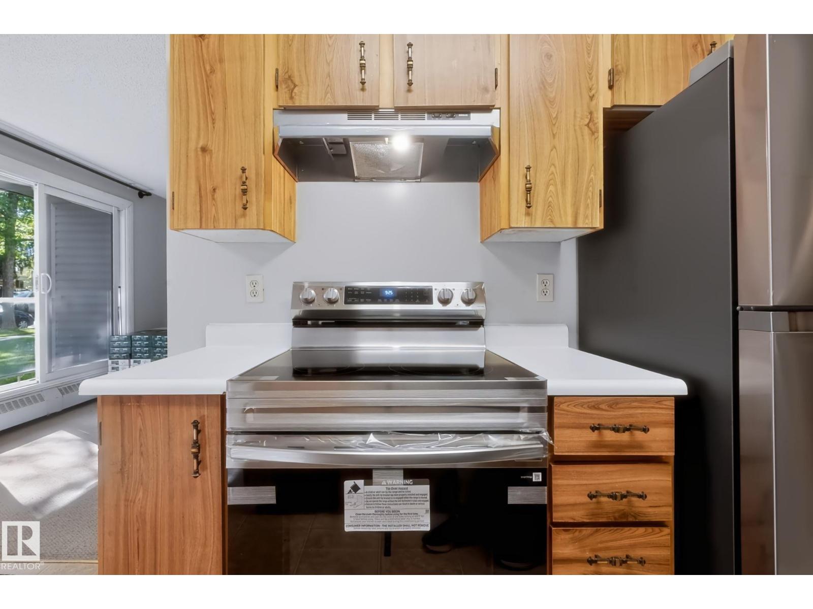 #101 10842 107 ST NW - 31