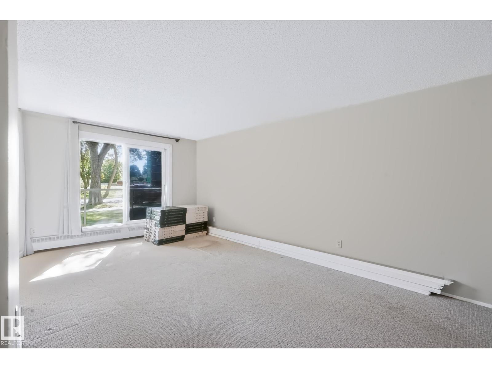 #101 10842 107 ST NW - 37