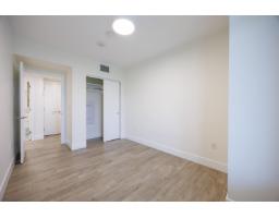 1204 10428 Whalley Boulevard, Surrey, BC V3T0W2 Photo 10