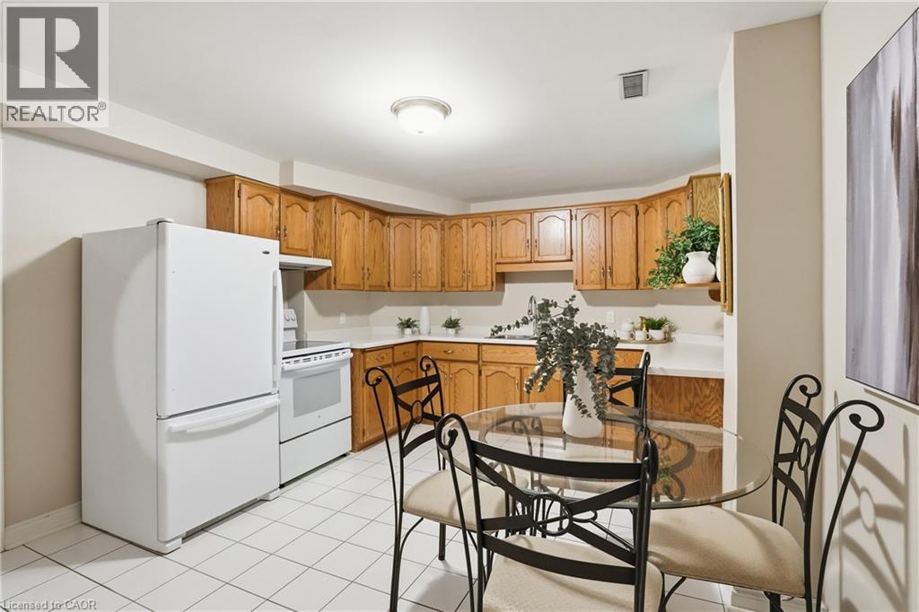 1121 FORESTVALE Drive - Image 31