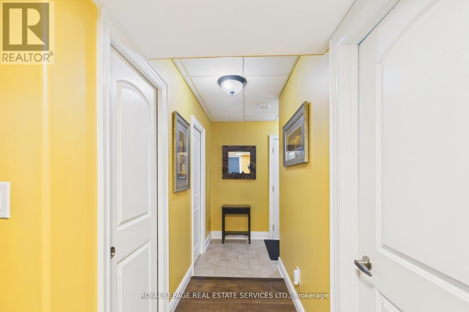 1045 TOWER CRESCENT - Image 28