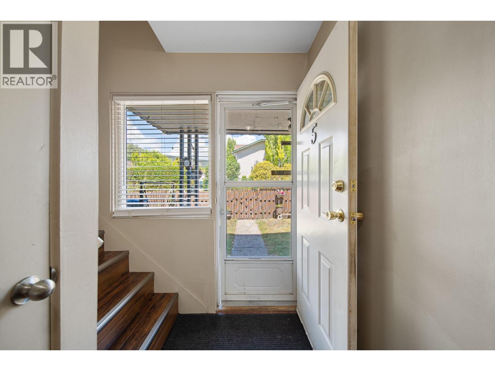 #5 2390 Seyom Crescent - Image 4