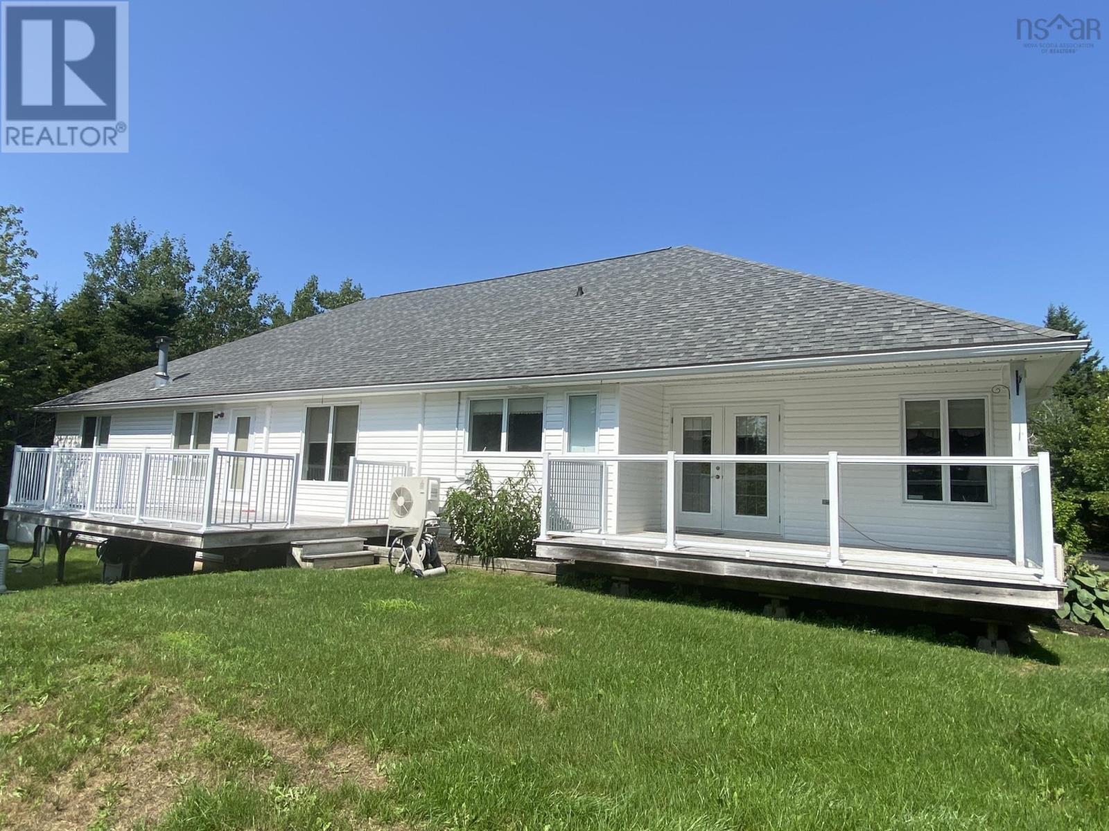 Property 43 of 50 of 215 Westwood Boulevard