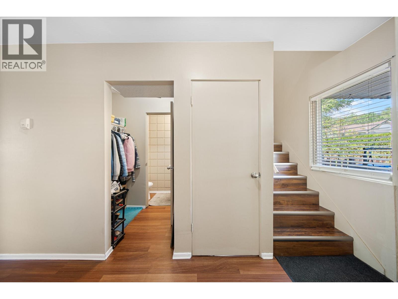 #5 2390 Seyom Crescent - Image 8