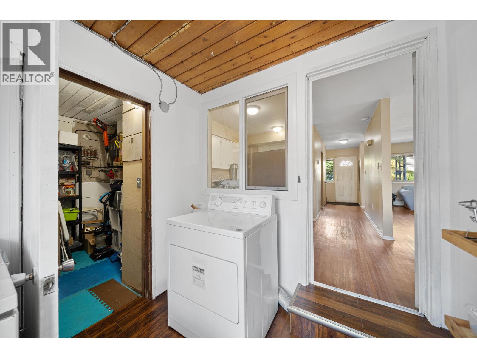 #5 2390 Seyom Crescent - Image 18