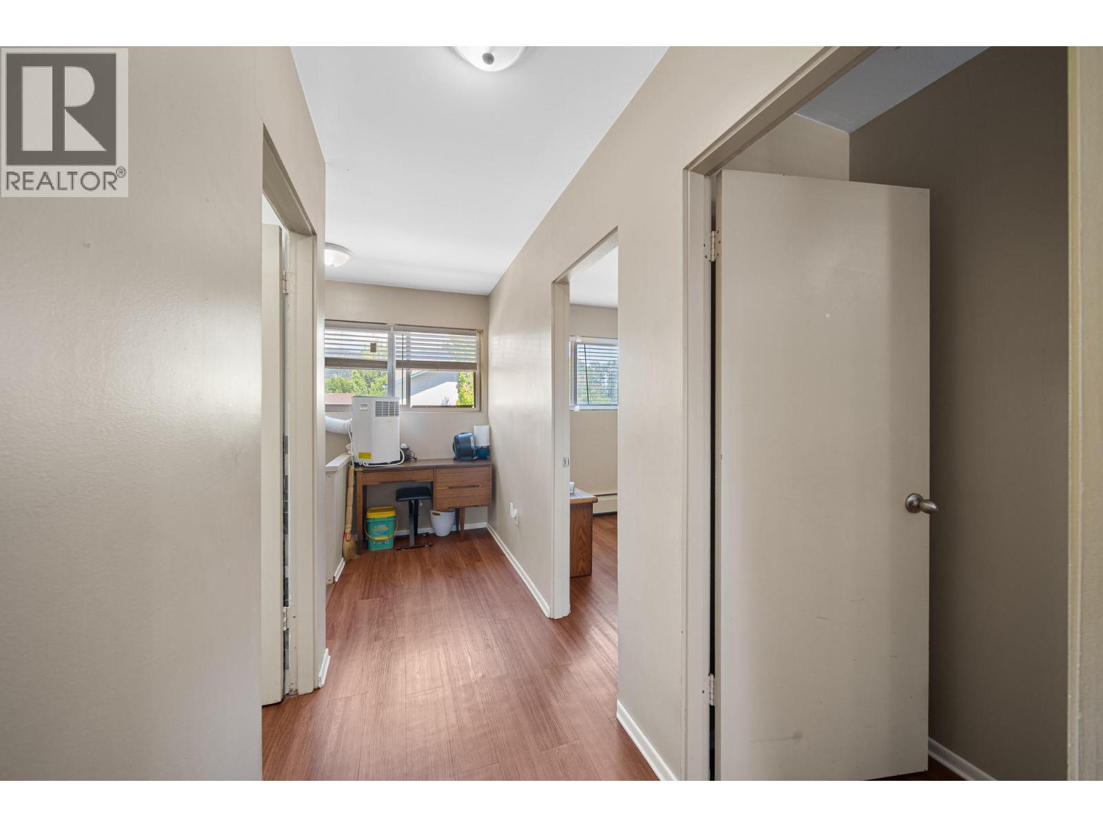 #5 2390 Seyom Crescent - 30