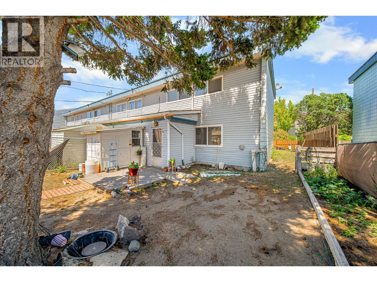 #5 2390 Seyom Crescent - Image 34
