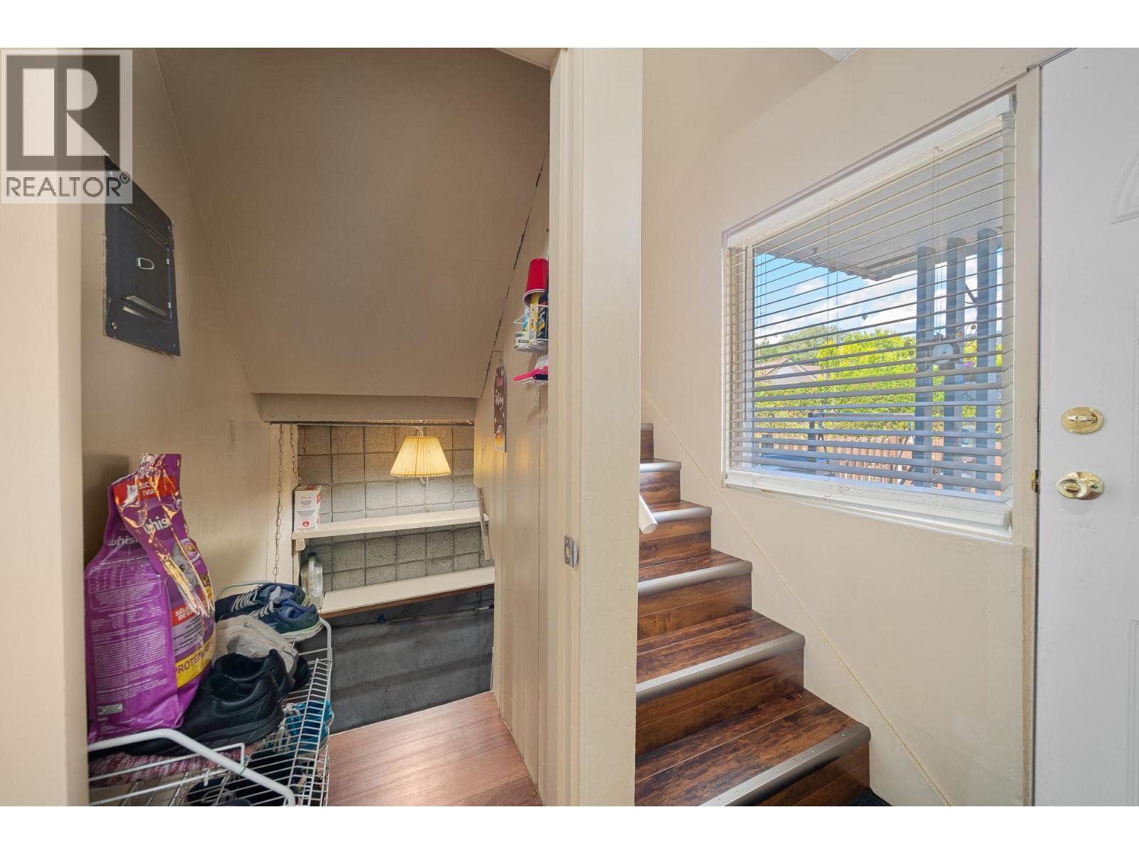 #5 2390 Seyom Crescent - 22