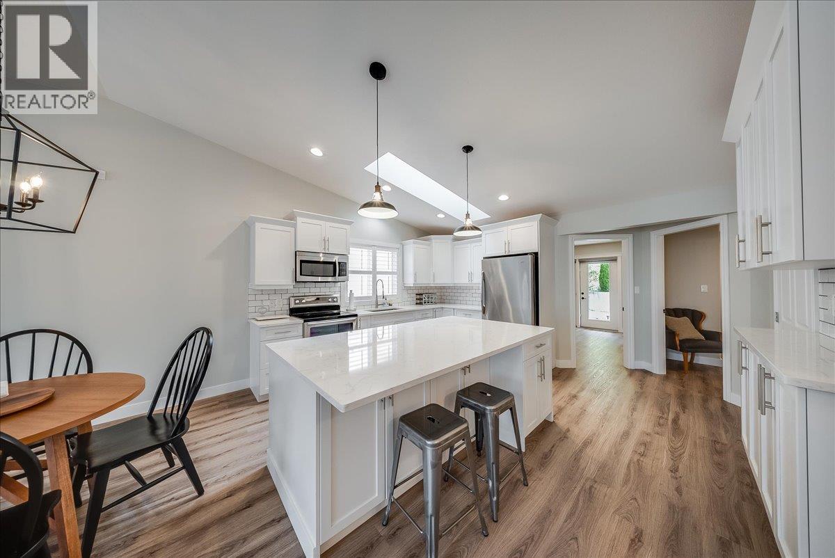 7981 BIRCHWOOD Drive - 11