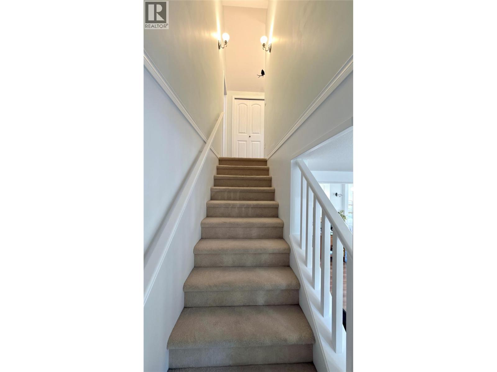 1606 33 Highway, Rock Creek