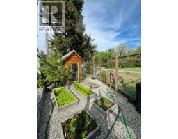 4pc Bathroom - 1606 33 Highway, Rock Creek, BC V0H1Y0 Photo 7