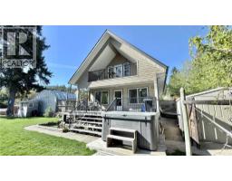 1606 33 Highway, Rock Creek, BC V0H1Y0 Photo 17