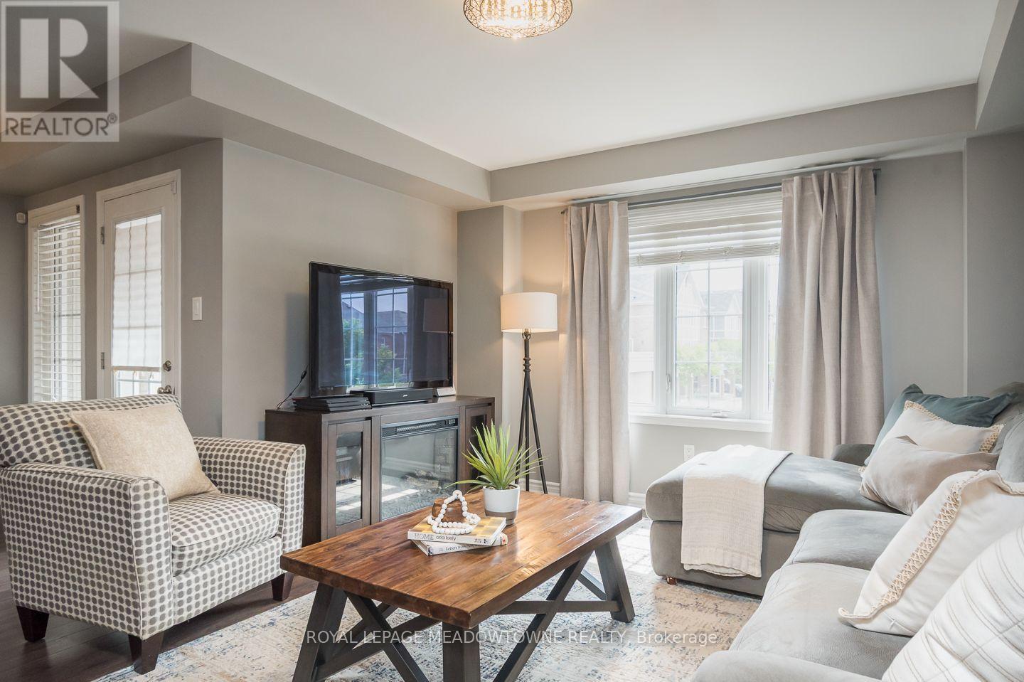 275 EVES GATE - 7