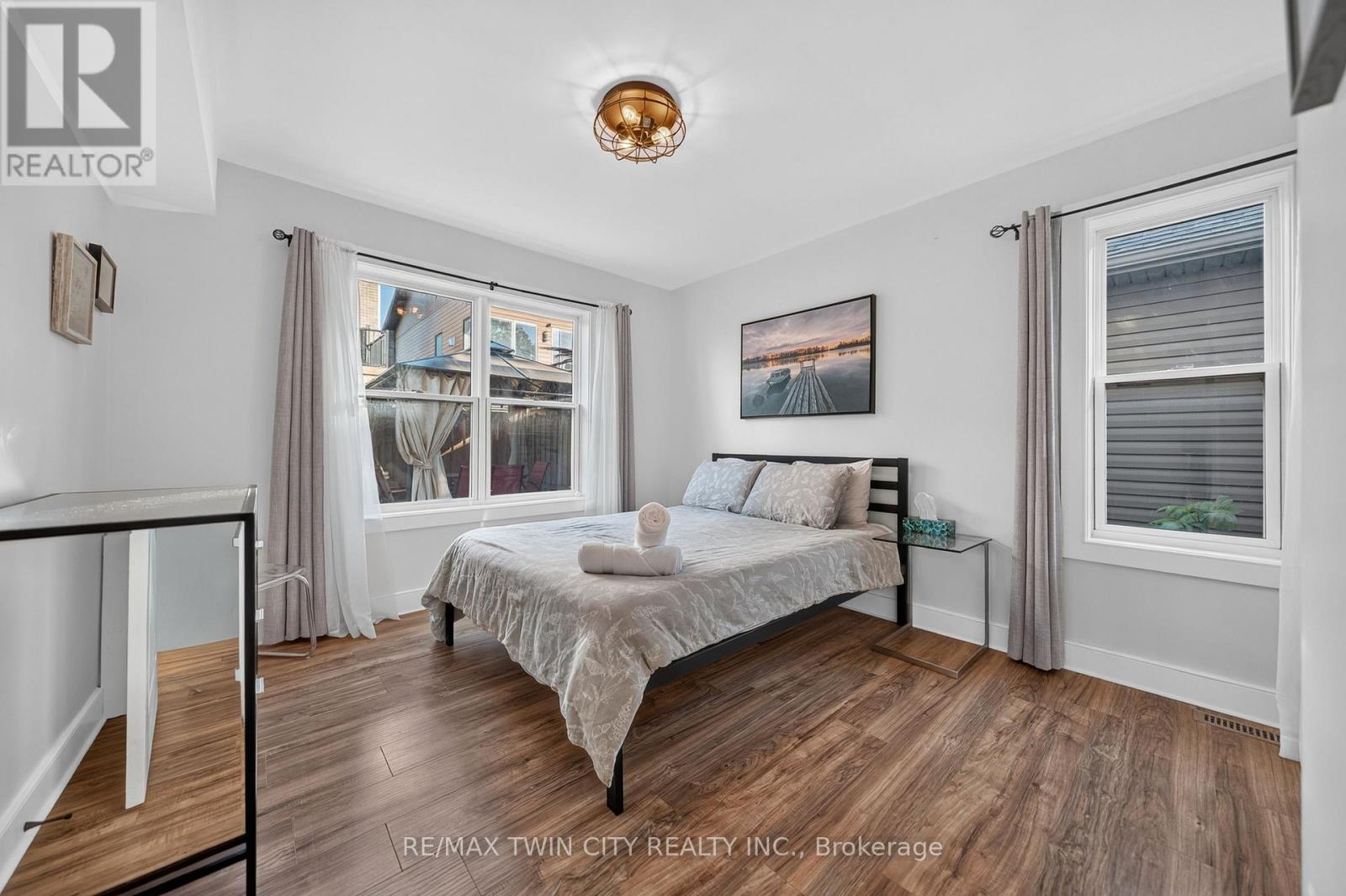 10 QUEENS AVENUE - Image 19