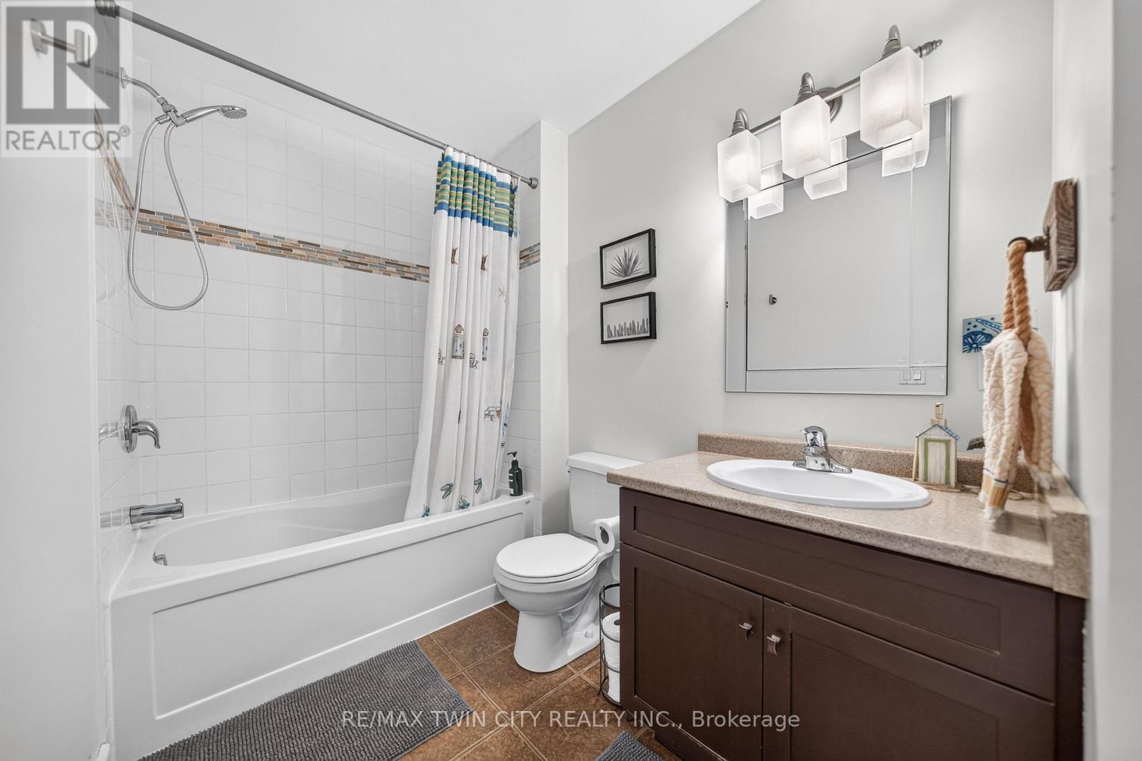 10 QUEENS AVENUE - Image 20