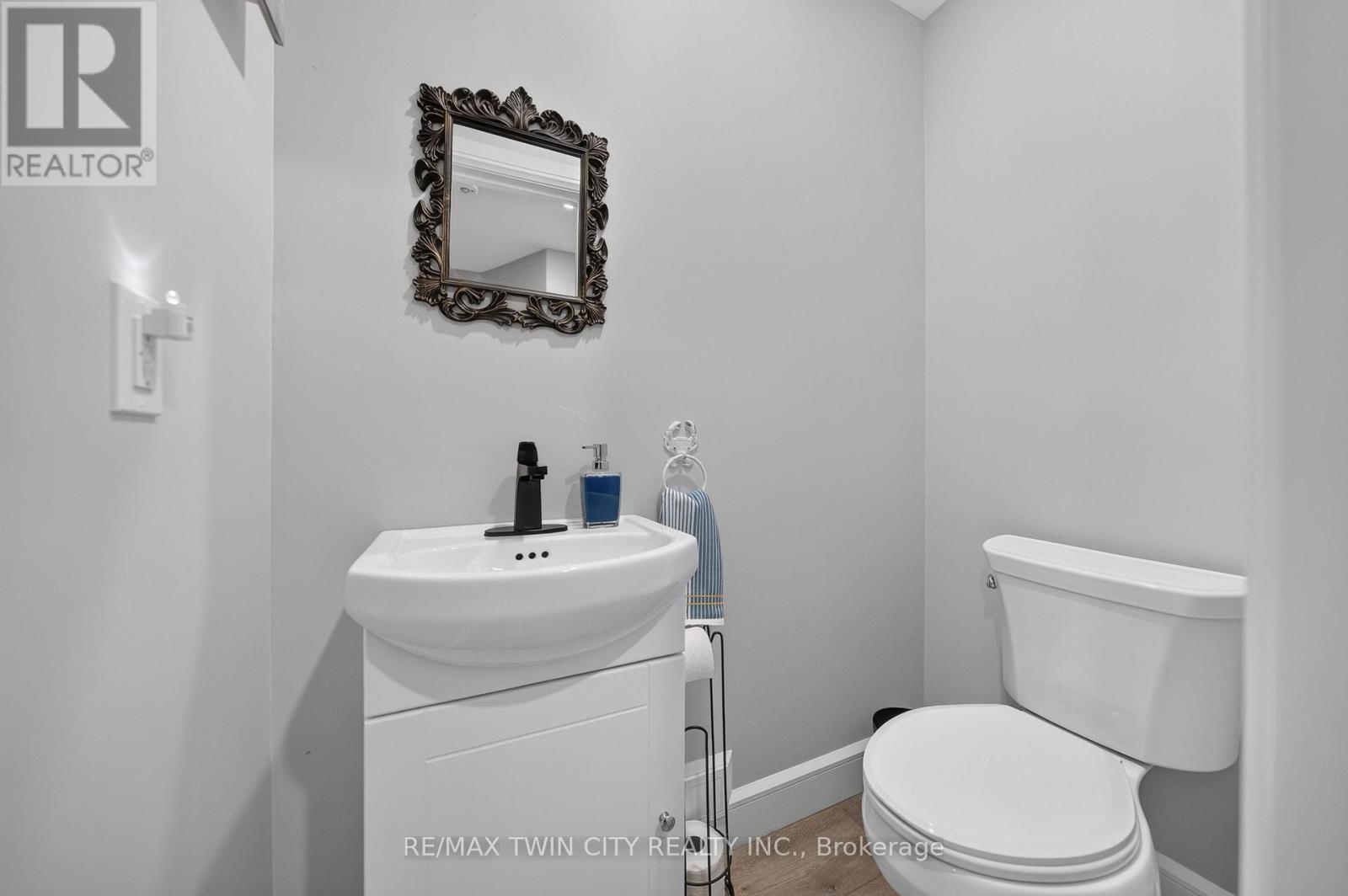 10 QUEENS AVENUE - Image 30