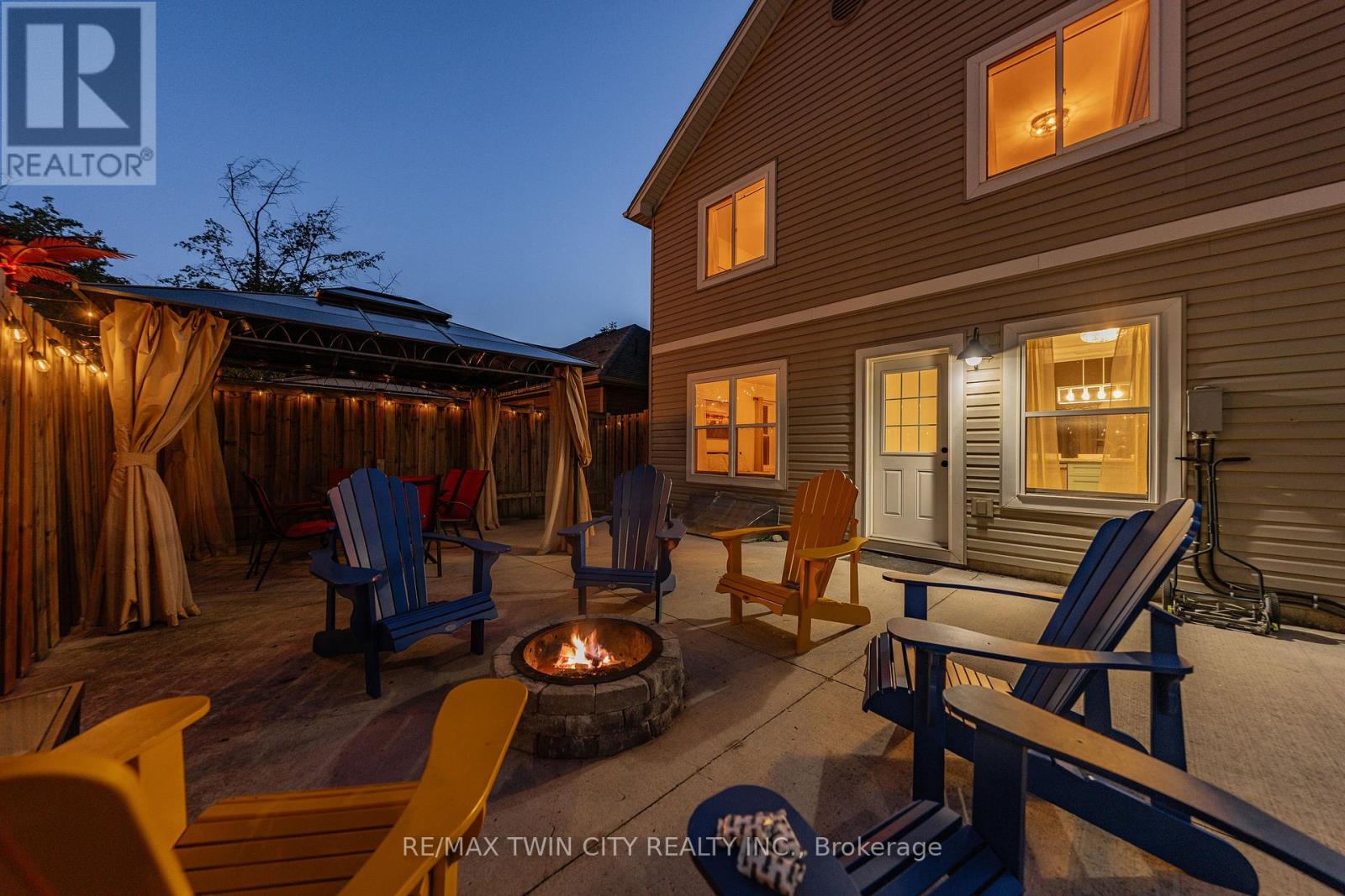 10 QUEENS AVENUE - Image 33