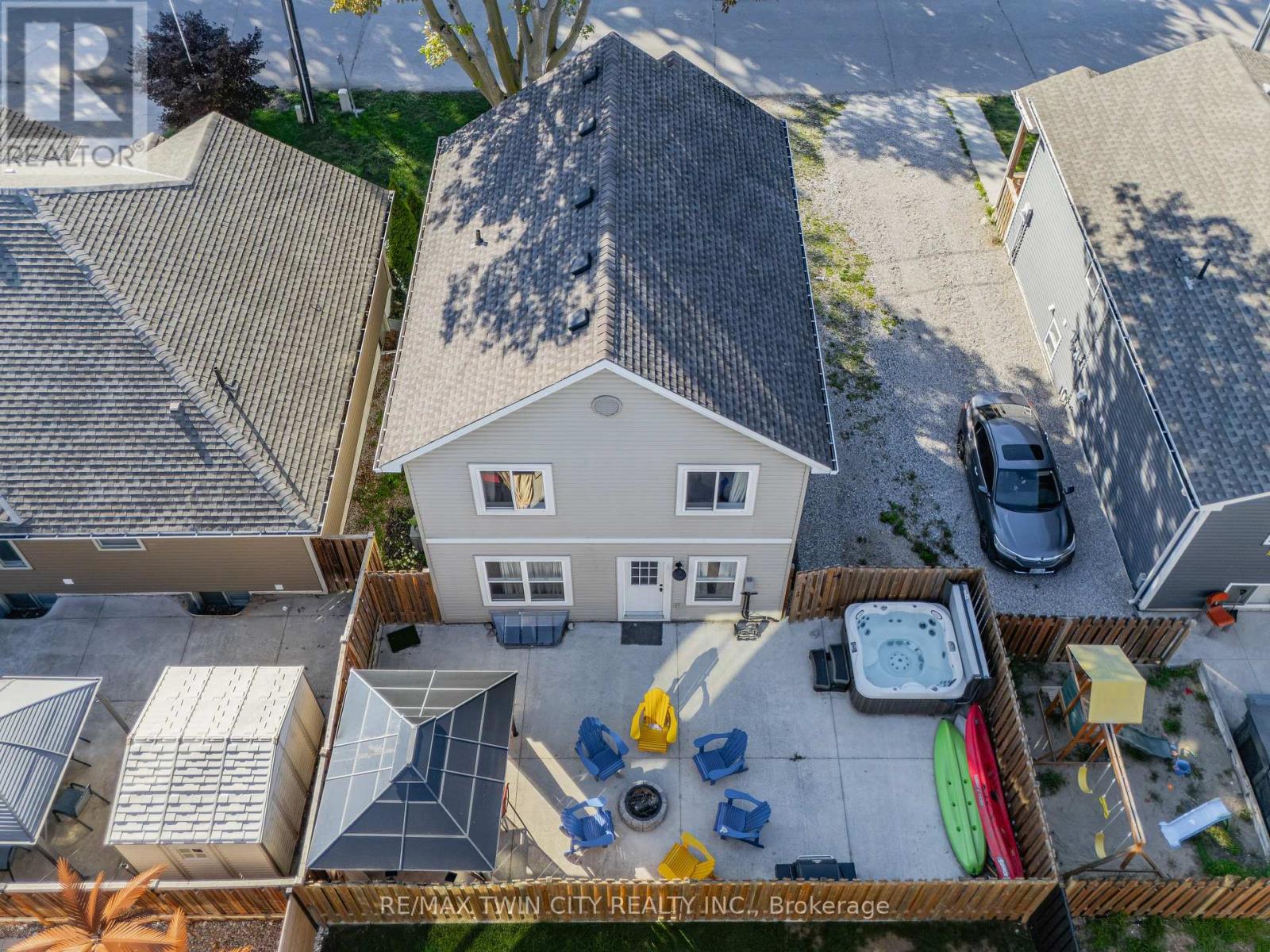 10 QUEENS AVENUE - Image 36