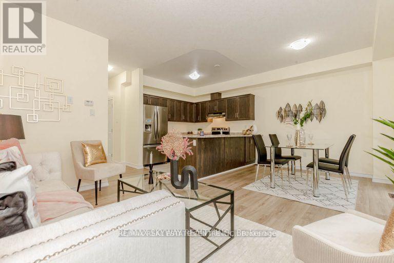 44 Dewberry Drive, Kitchener, Ontario, N2B0A9, Kitchener, Ontario — photo 4 of 5