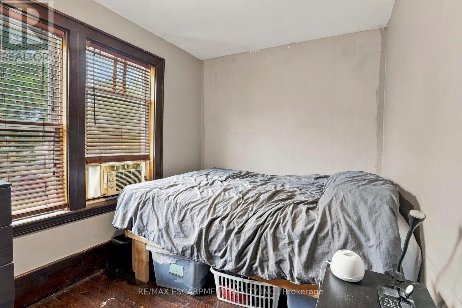 83 NAPIER STREET - 14