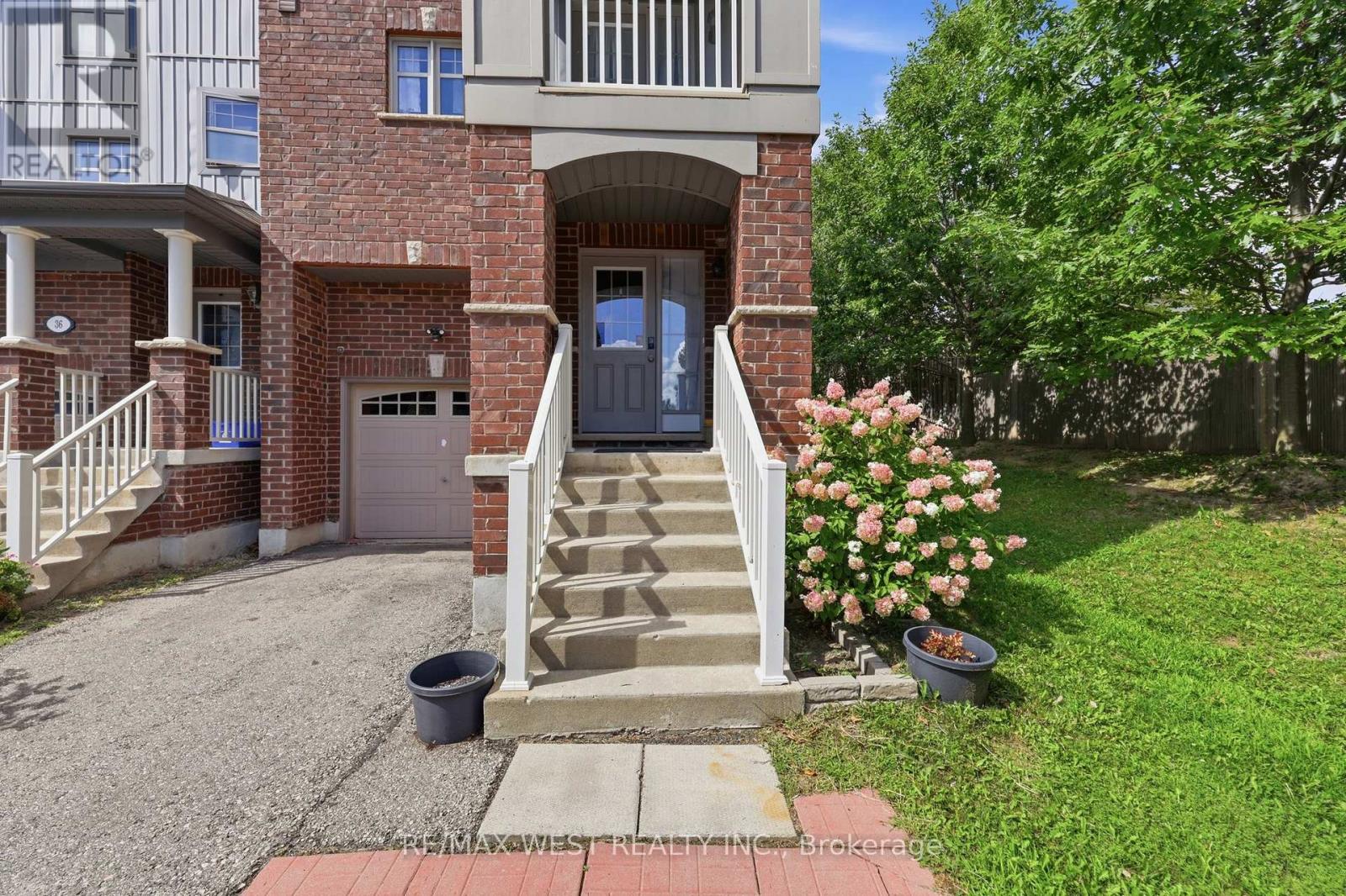 35 - 701 HOMER WATSON BOULEVARD — photo 2