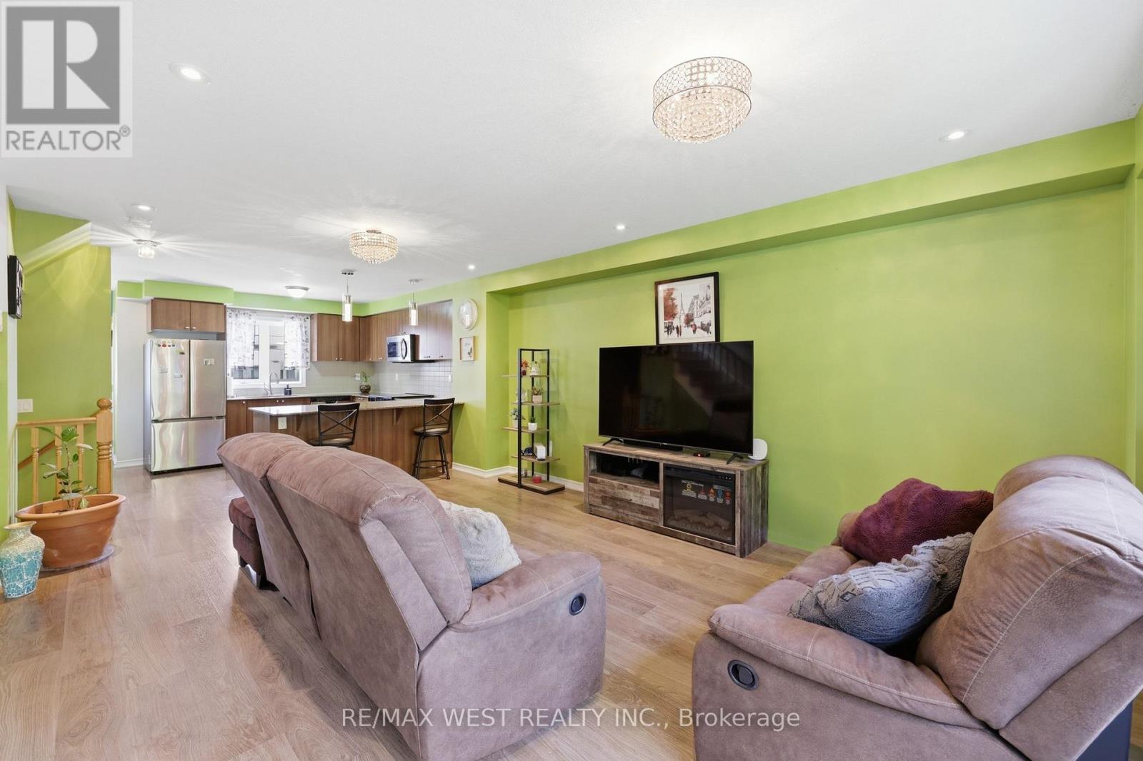 #35 701 HOMER WATSON BOULEVARD - Image 8