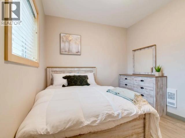 3-35 GLEANER AVENUE - 13