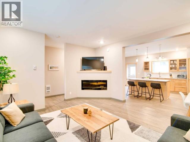 3-35 GLEANER AVENUE - Image 4