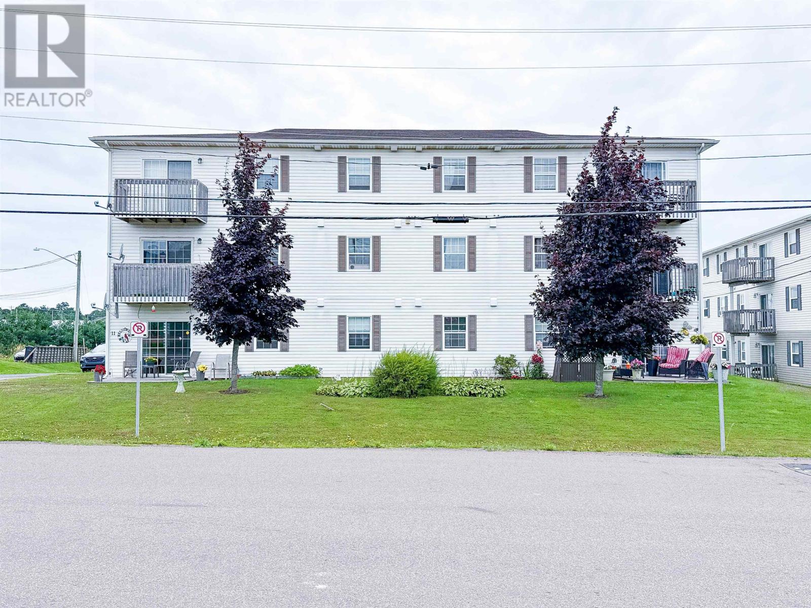 Property for sale at 11 Elena Court