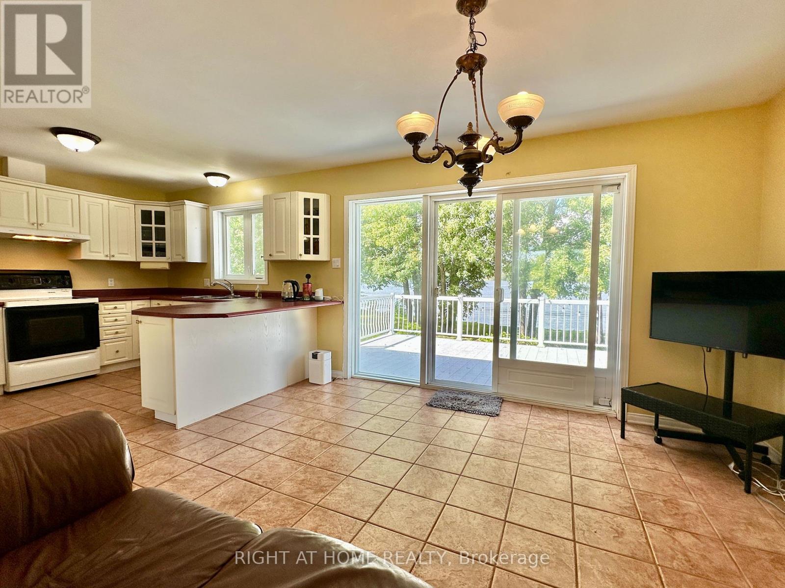 2527 CONCESSION 1 ROAD - 26