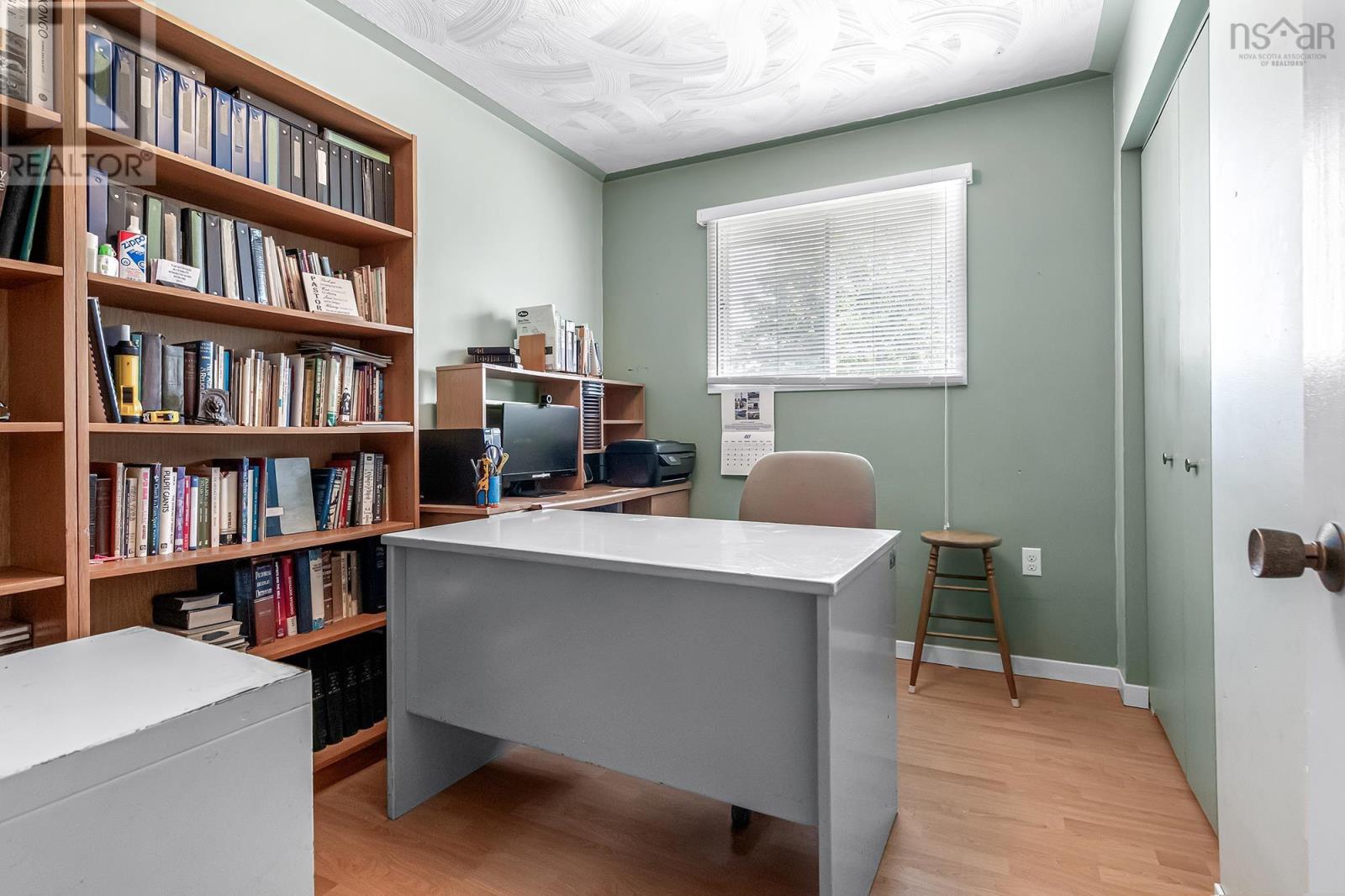 Property 27 of 44 of 1653 Riverside Drive