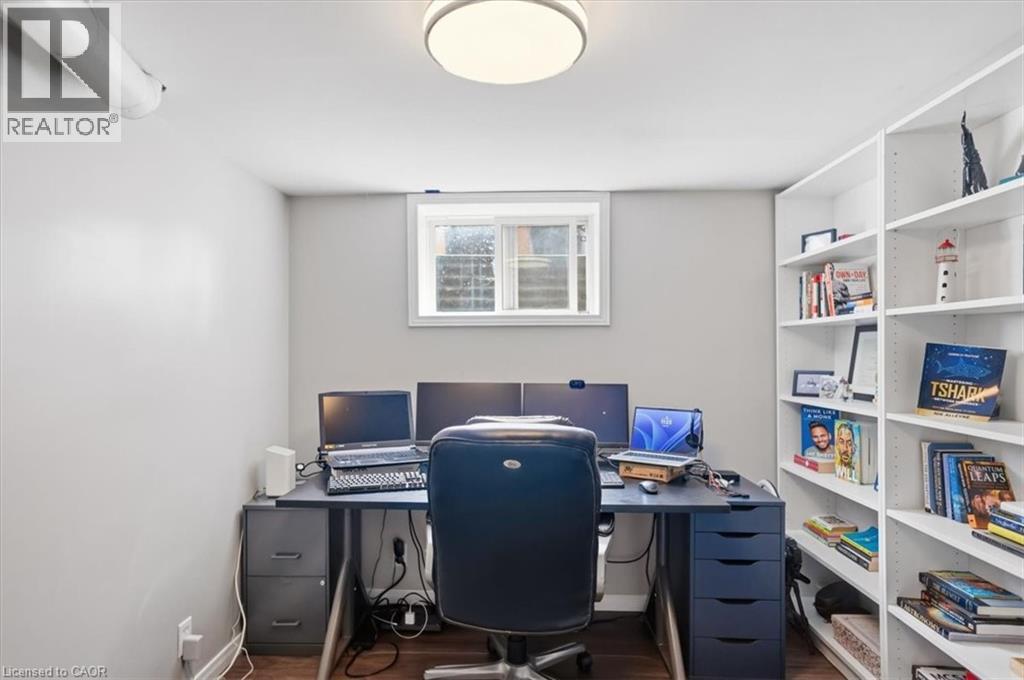 166 CATHARINE Avenue - Image 23
