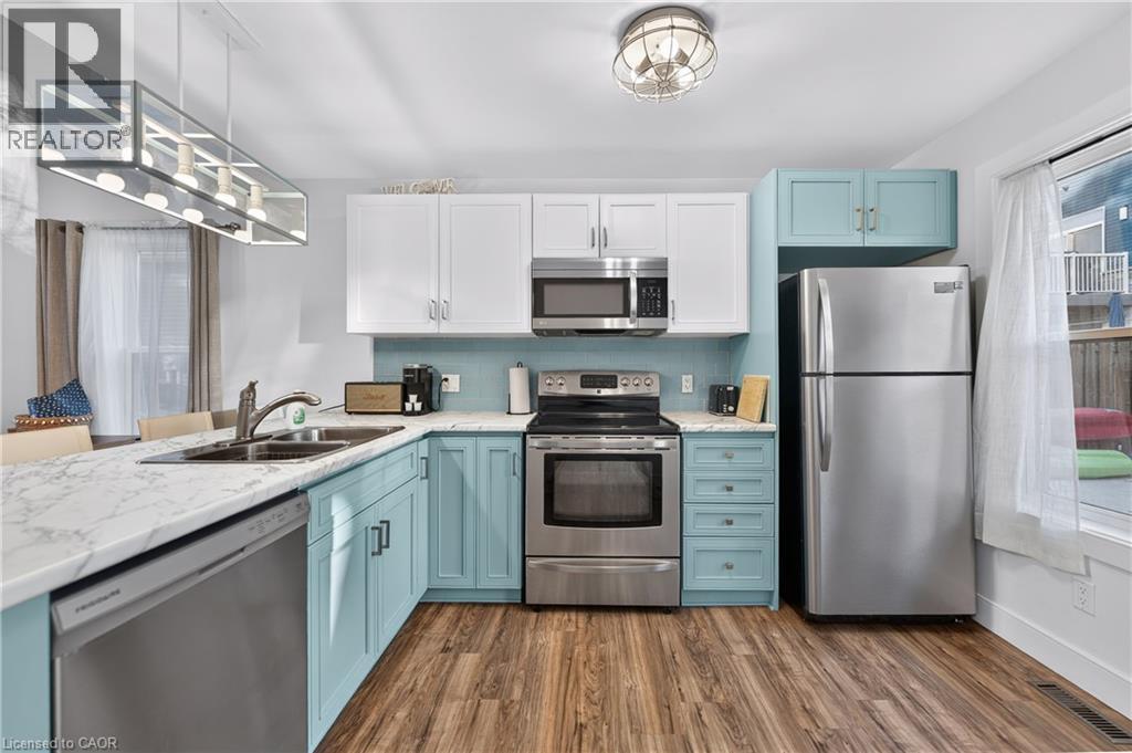 10 QUEENS Avenue - Image 15