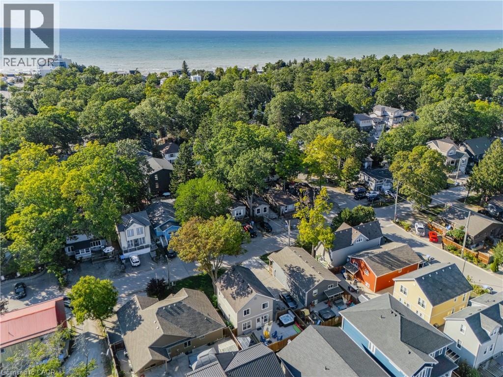 10 QUEENS Avenue - Image 38