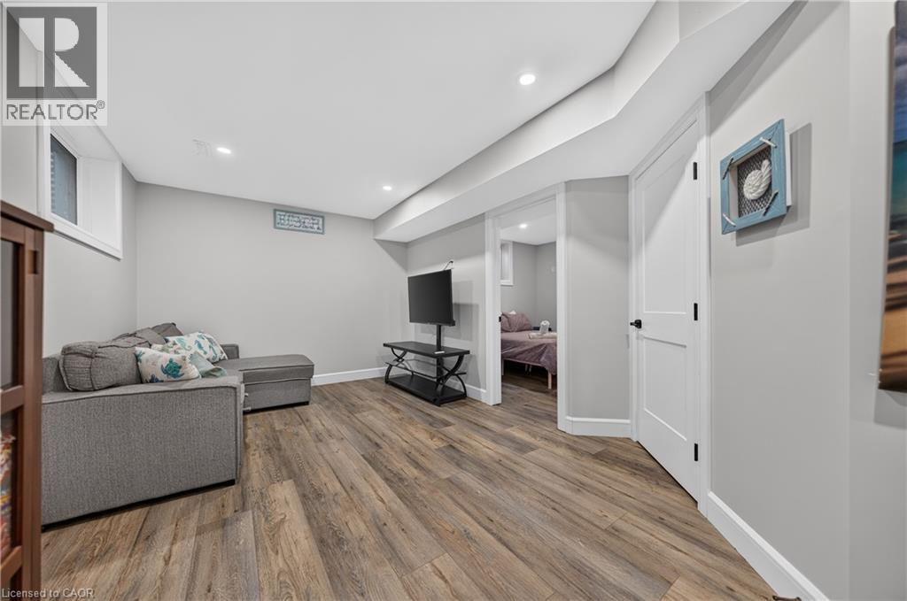 10 QUEENS Avenue - Image 27