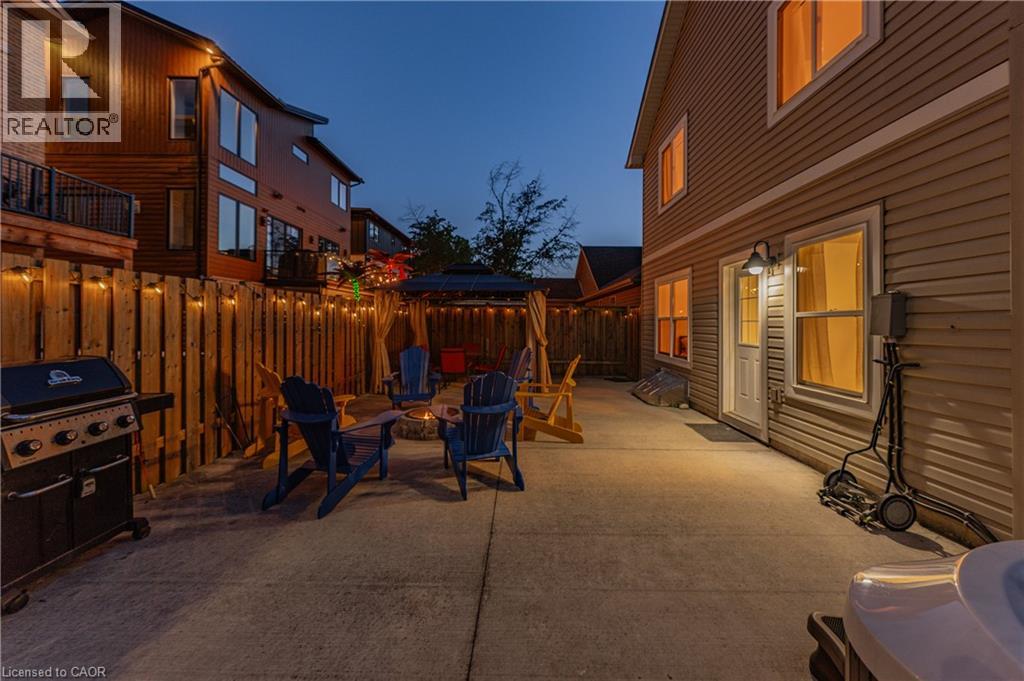 10 QUEENS Avenue - Image 32
