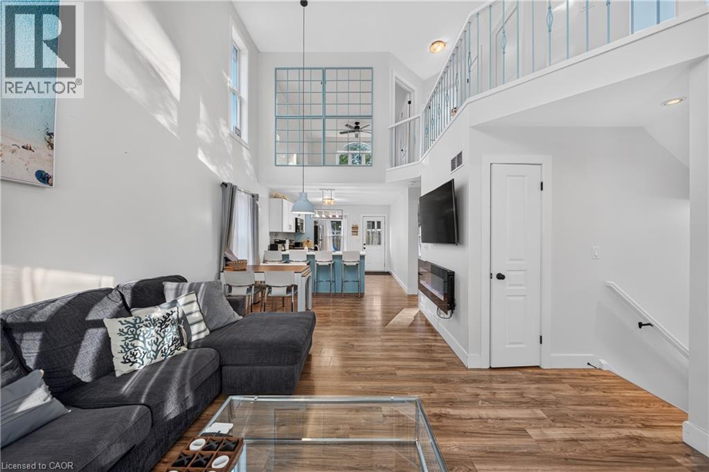 10 QUEENS Avenue - Image 12