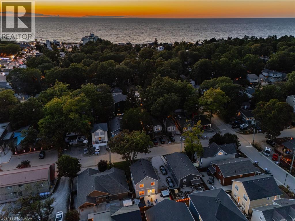 10 QUEENS Avenue - Image 39