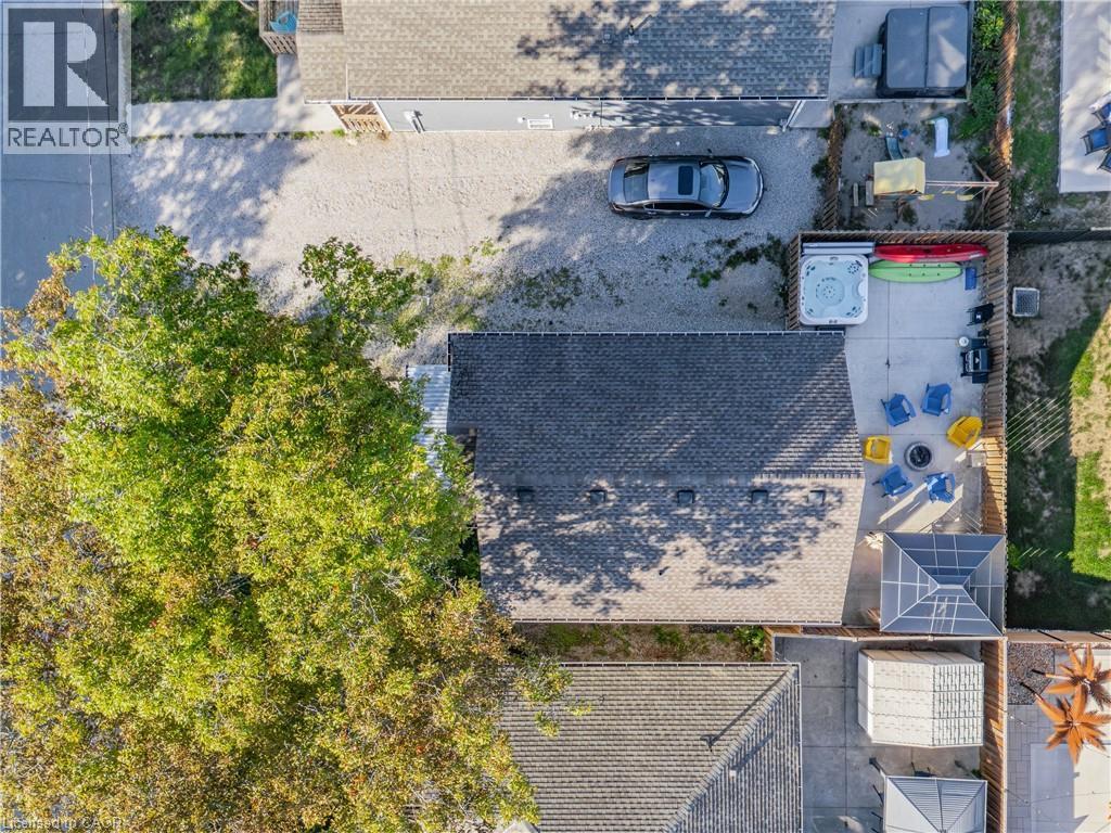10 QUEENS Avenue - Image 35