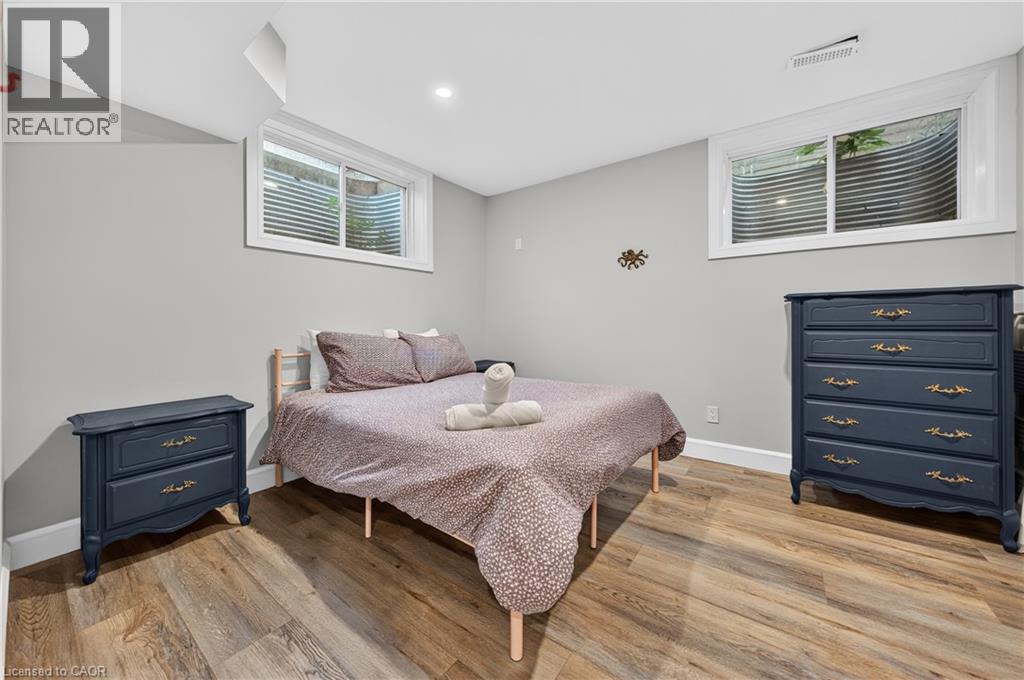 10 QUEENS Avenue - Image 29
