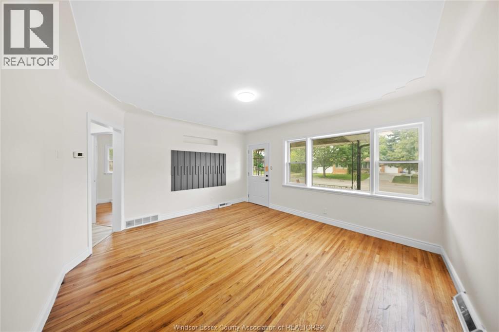 1465 CAMPBELL AVENUE - Image 33