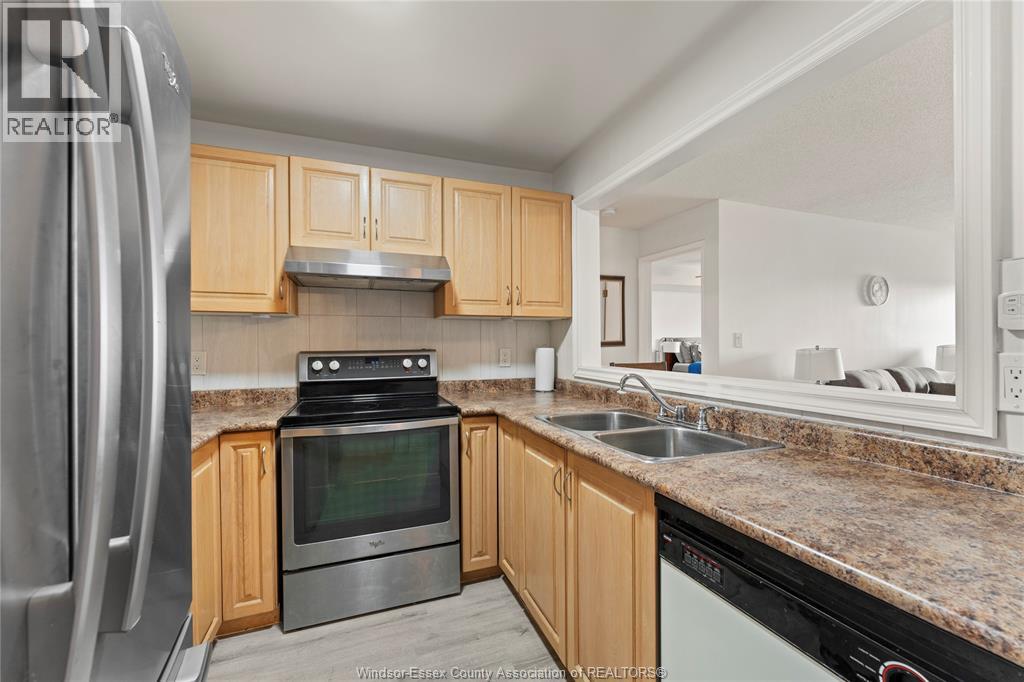 #316 3000 SANDWICH STREET - Image 11